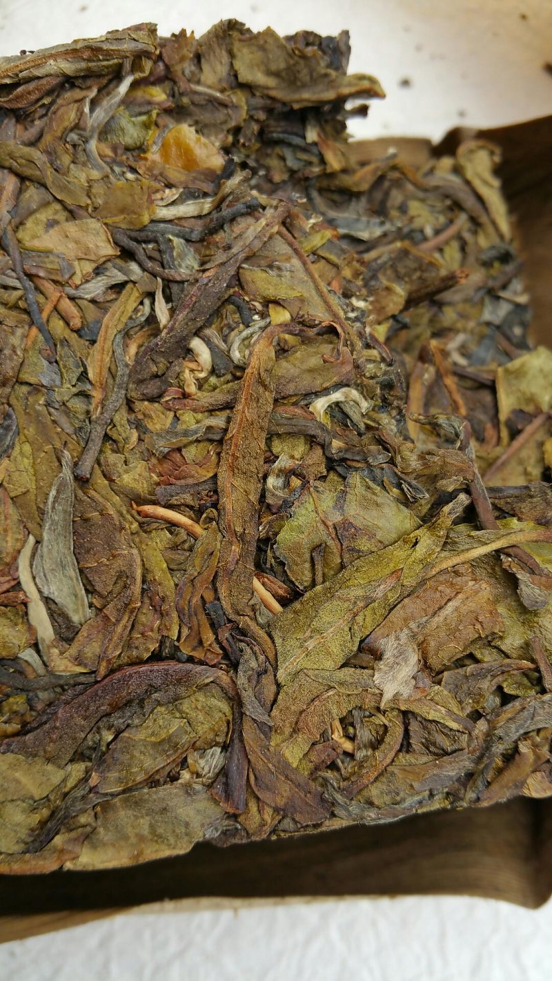 冰岛普洱茶 黄片砖茶纯料金叶 2012年古树茶砖生茶 500g批发包邮