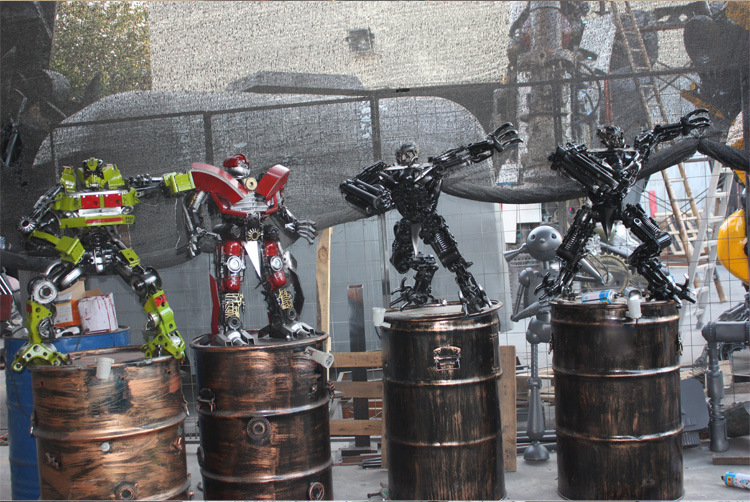 油桶机器人大型机器人吸引人气酒店餐厅迎宾