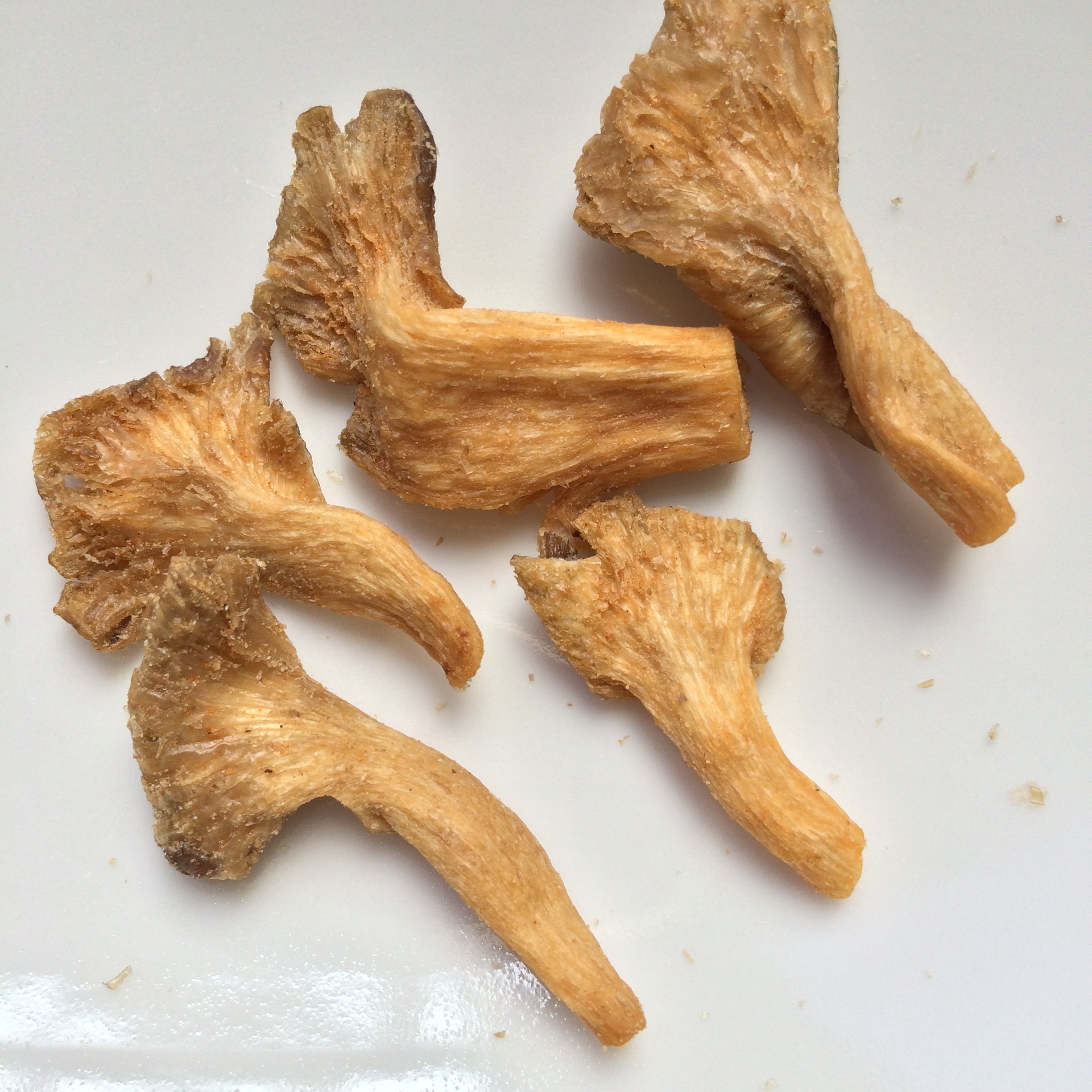 即食秀珍菇脆 凤尾菇干 散装批发 原味和香辣两种口味可选