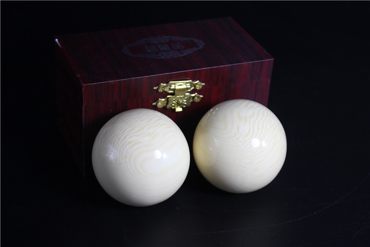 厂家批发 高仿河马牙象牙果保健球 50mm活络筋骨保健手球健康把玩