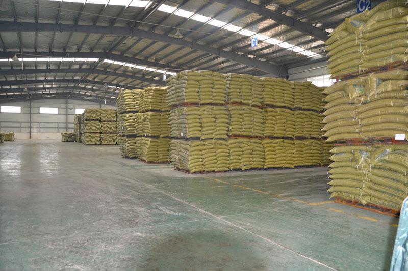 经济开发区恒威饲料加工厂 供应信息 狗 厂家招代理 牛肉味天然狗粮