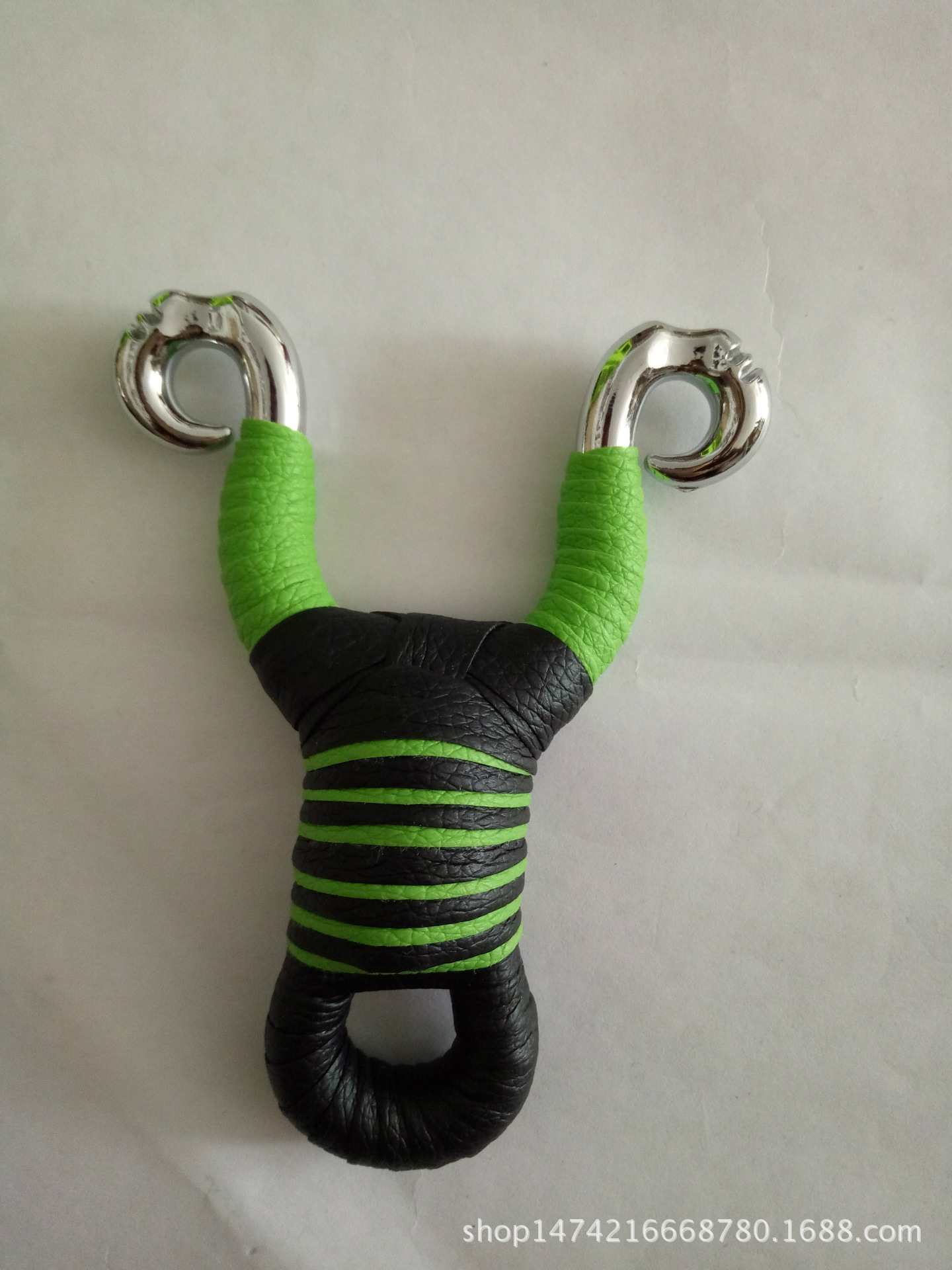 90克合金藏羚羊弹弓裸弓 弹弓扁皮快压木弓 皮筋射鱼弹弓套装