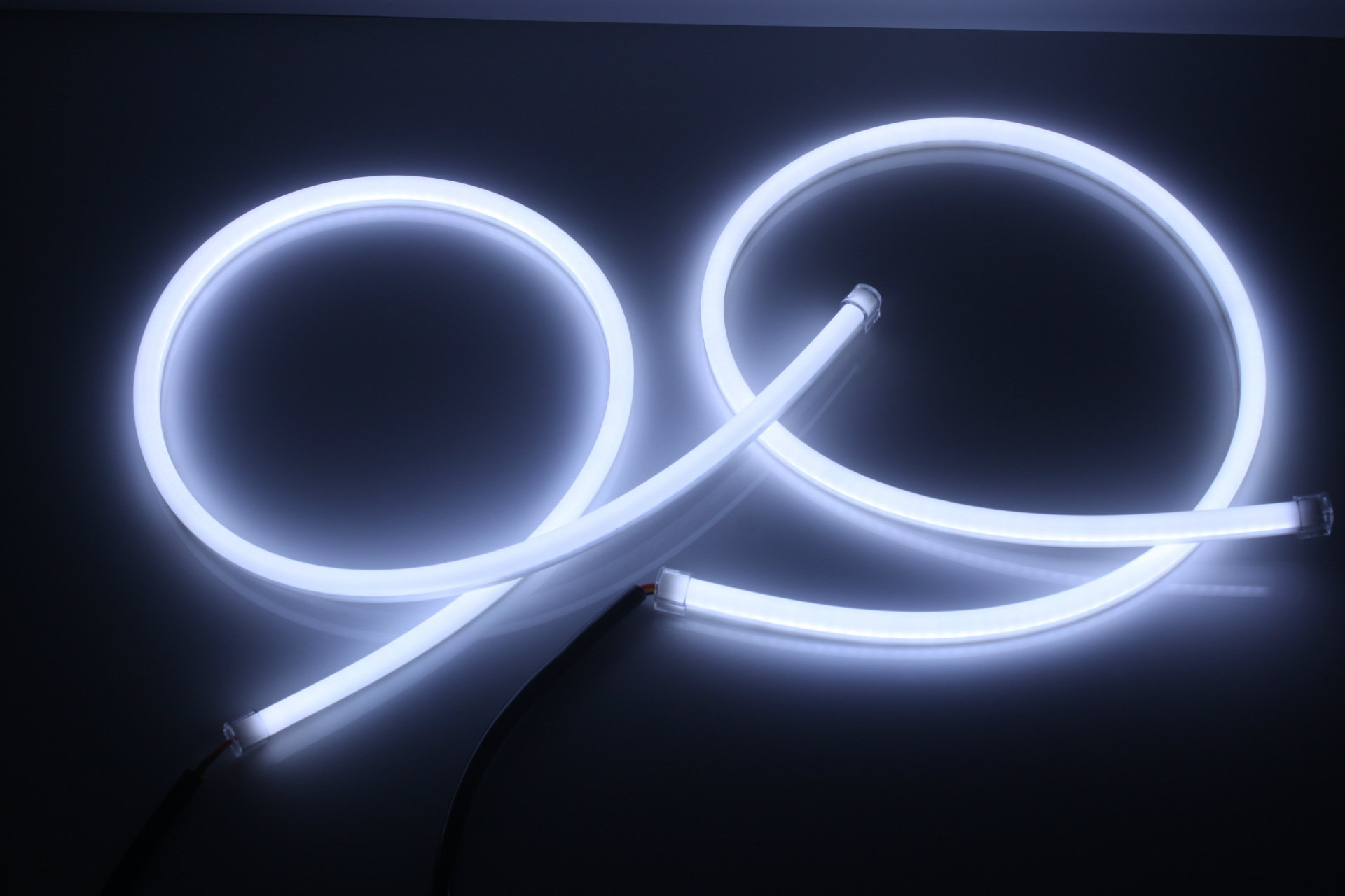 导光条泪眼灯软灯条汽车眉灯高亮led日行灯汽车装饰灯 双色带转向