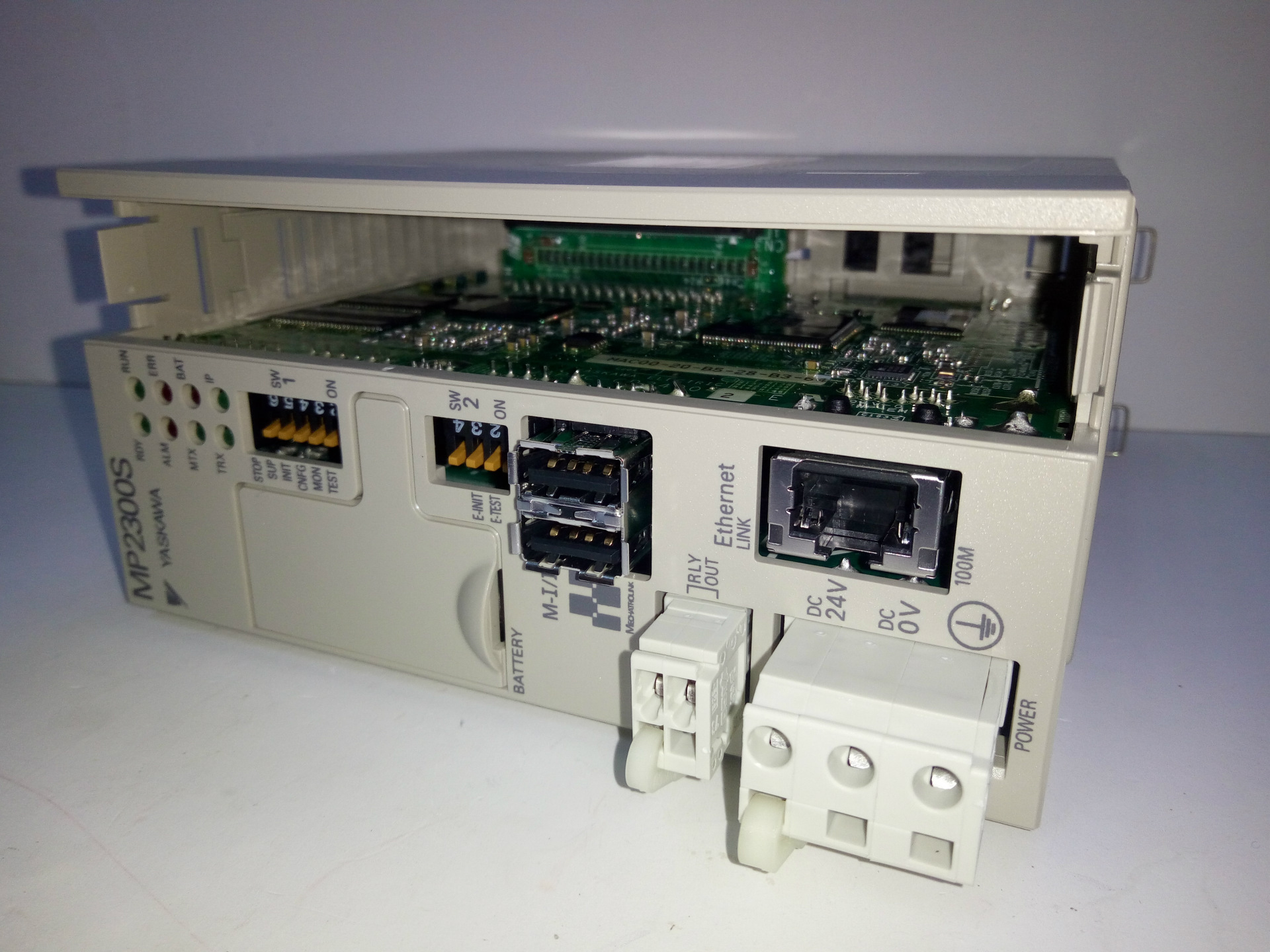 安川 运动控制器 jepmc-mp2300s-e 现货供应