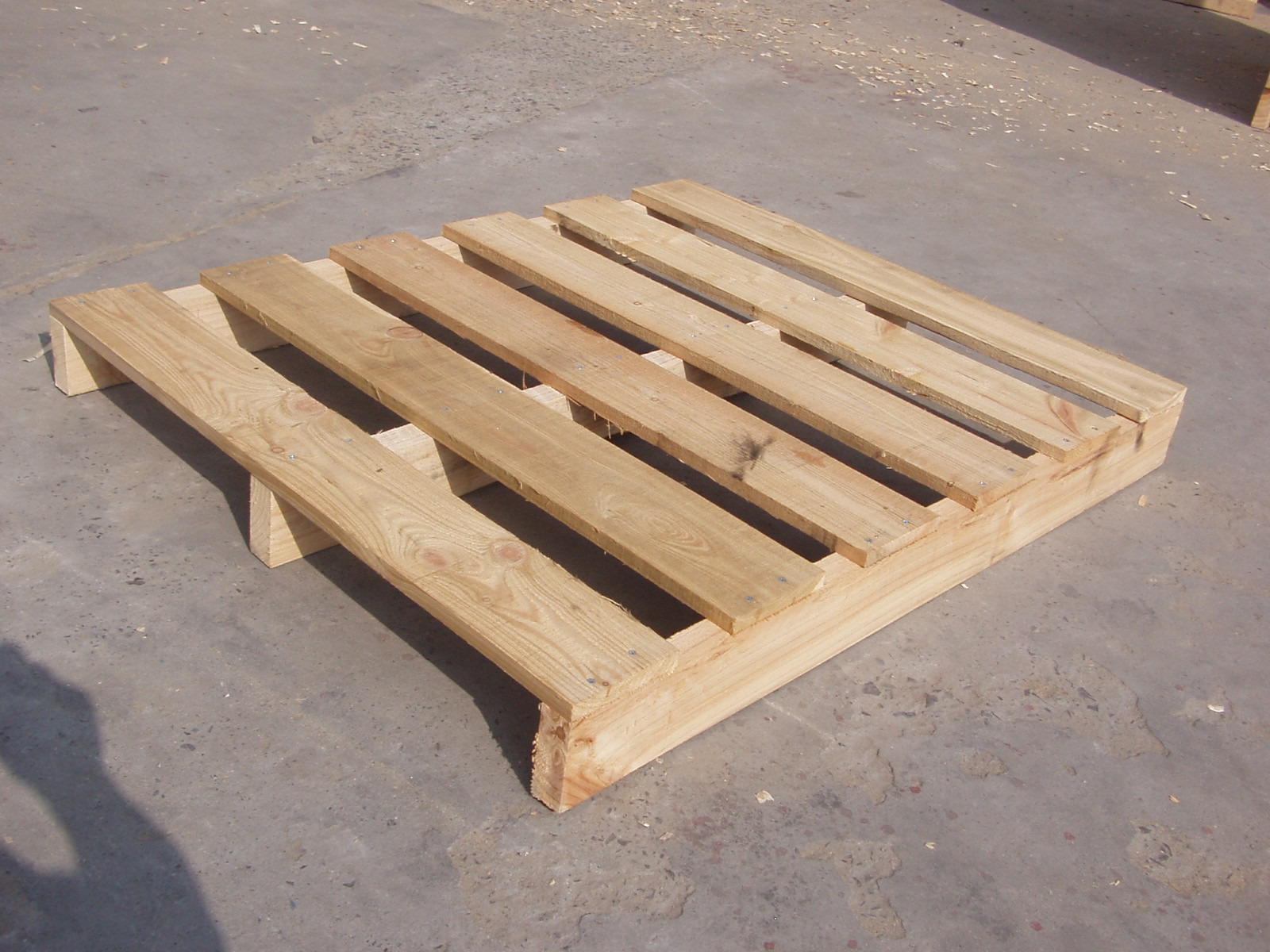 来样定做 物流卡板托盘复合木卡板叉车垫仓板木质托盘 长方形