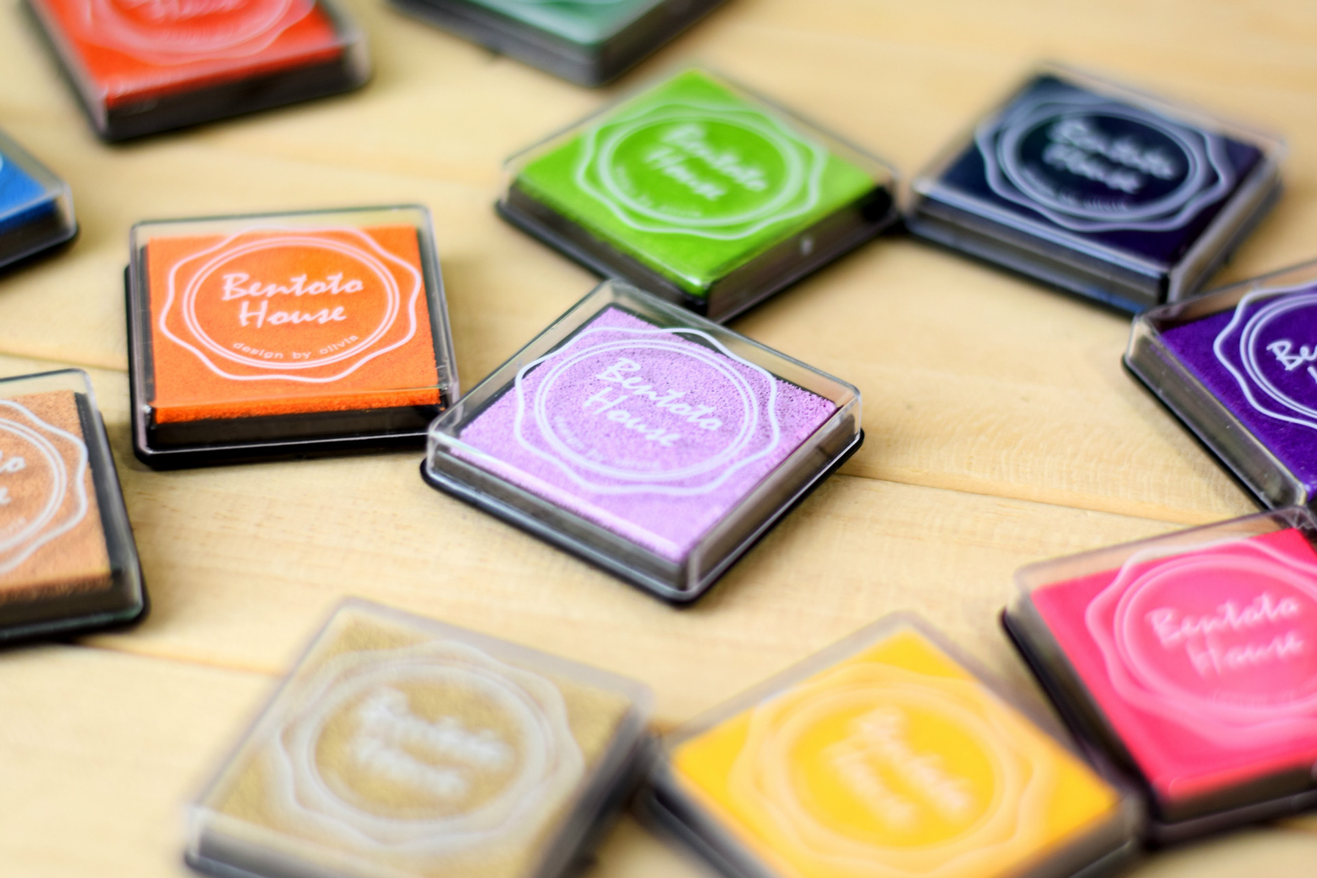 韩版彩色4*4cm小印泥可爱印泥diy橡皮章印章印台20色盒装 .