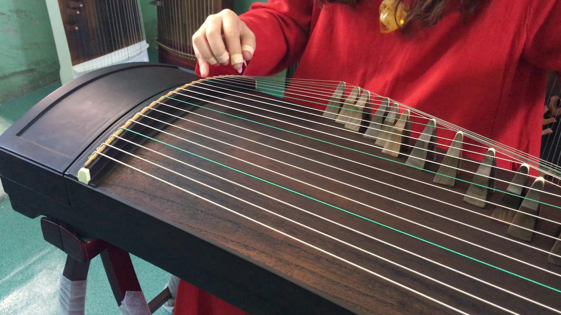 扬州古筝厂家批发黑檀实木素面演奏筝表演筝考级筝