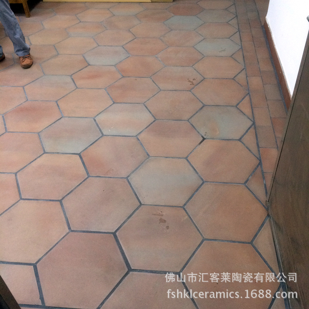 灰红色仿古六角瓷砖复古园林地板瓷砖六边形厨卫地板砖