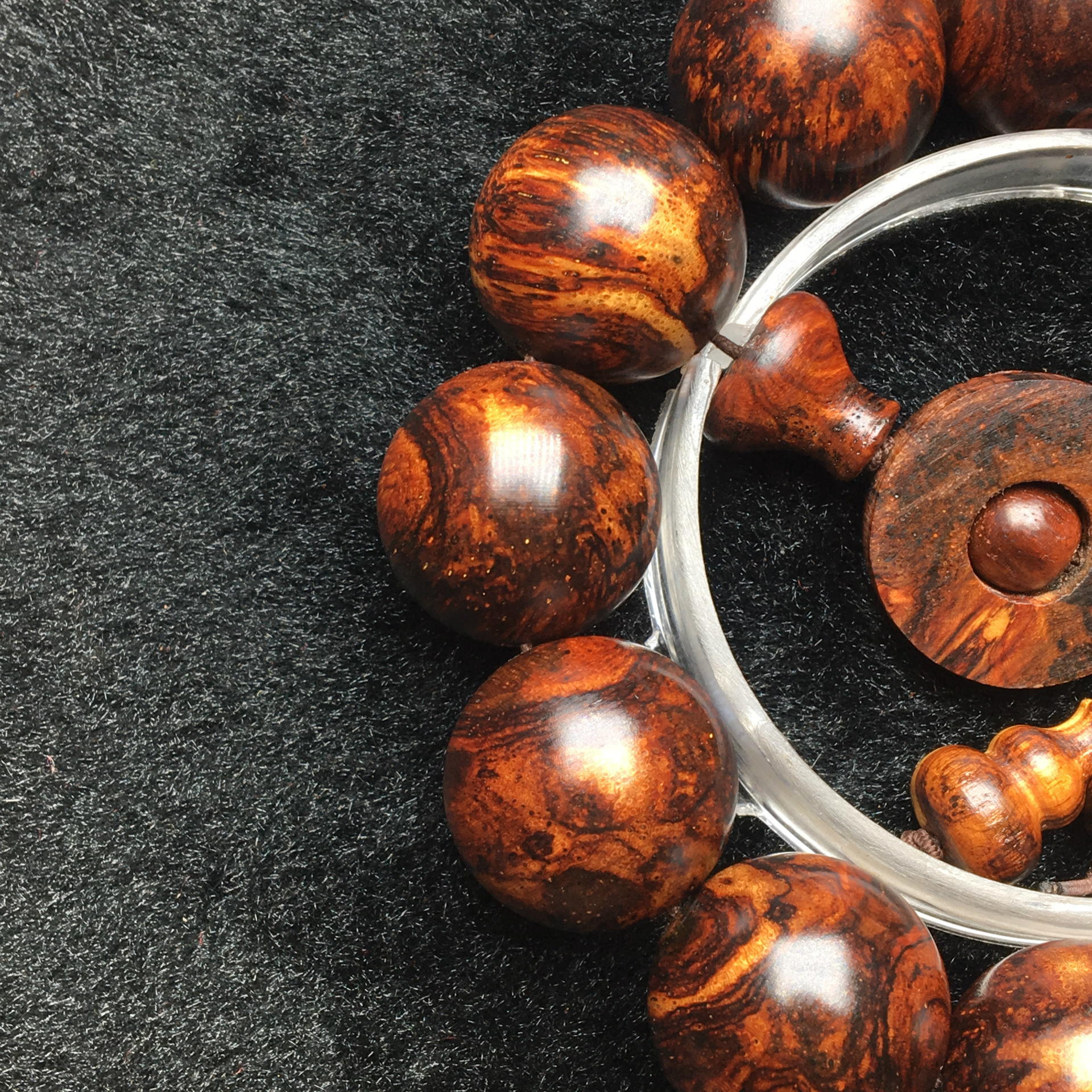 12月6日 老挝黄花梨 藤香木手串 微商专区 一物一拍 支持转图