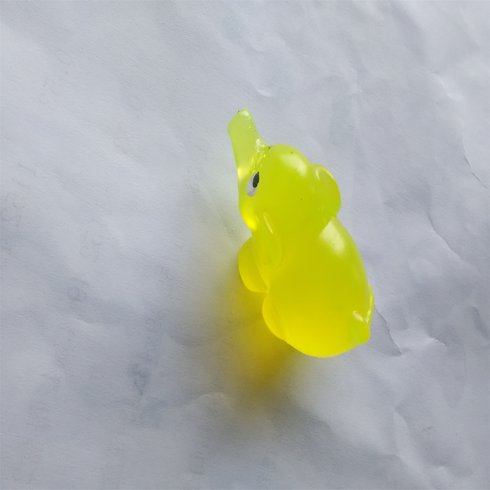 发泄实心小动物摔不坏的新奇特地摊热销义乌新奇特蛋壳