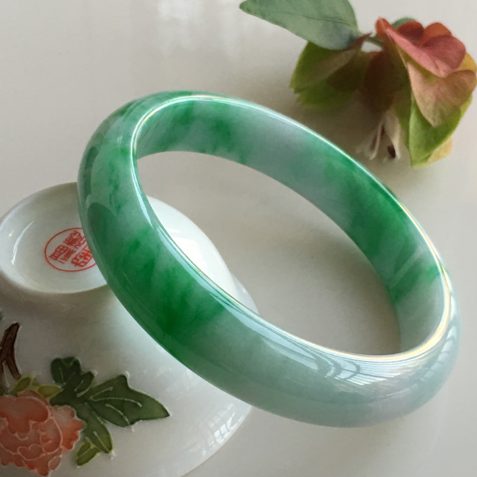 缅甸天然翡翠a货 春带彩翡翠玉石手镯 正翠色女款手镯 糯种底细