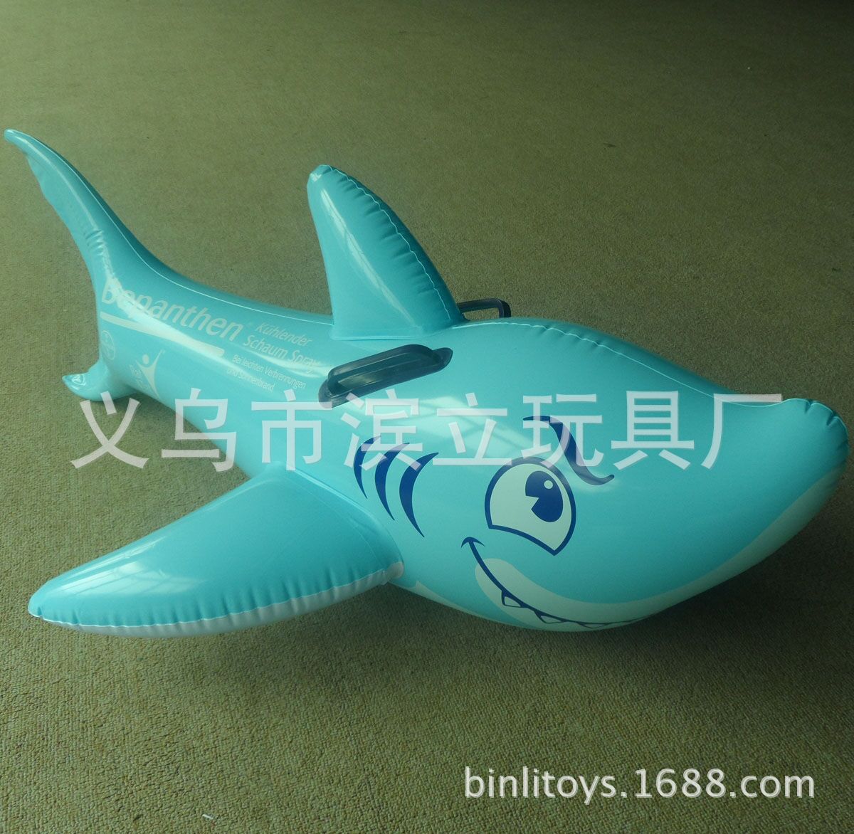 厂家直销 环保pvc充气黑鲸鱼浮排 水上充气动物坐骑 来图定做