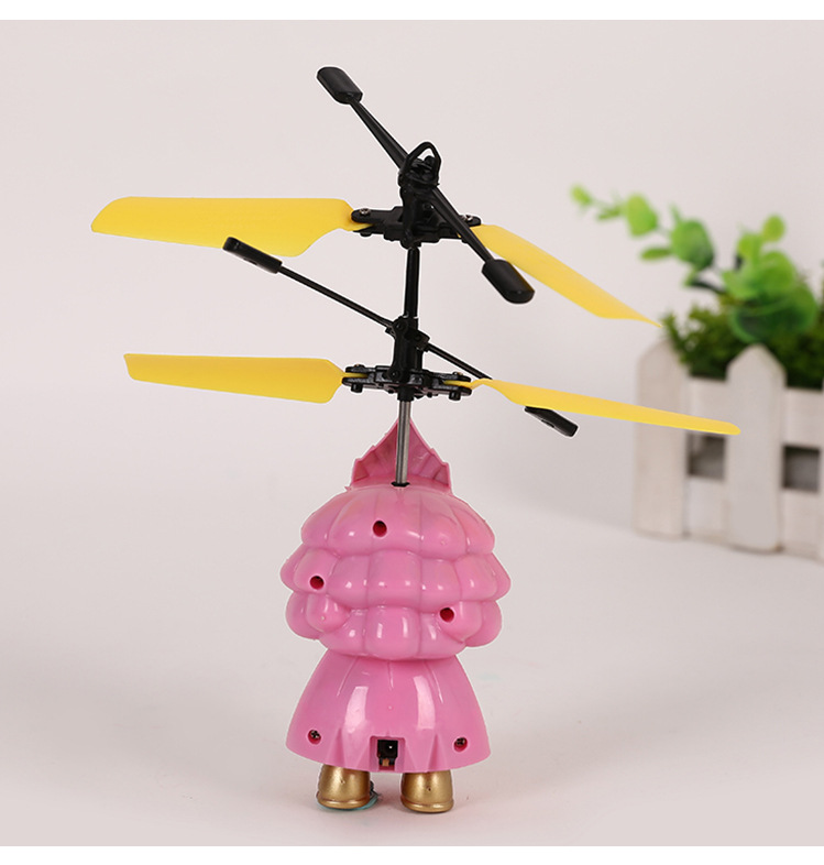 新款创意卡通感应飞行器 猪猪妹新奇特玩具