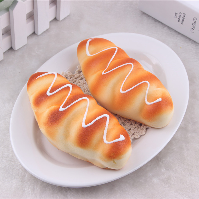 仿真14cm三角形带奶油丝小面包 pu带香味假面包造型 厂家现货批发