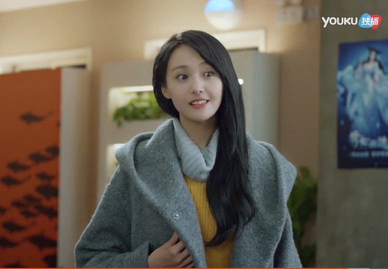 微微一笑很倾城郑爽贝微微明星同款灰色连帽宽松羊毛呢