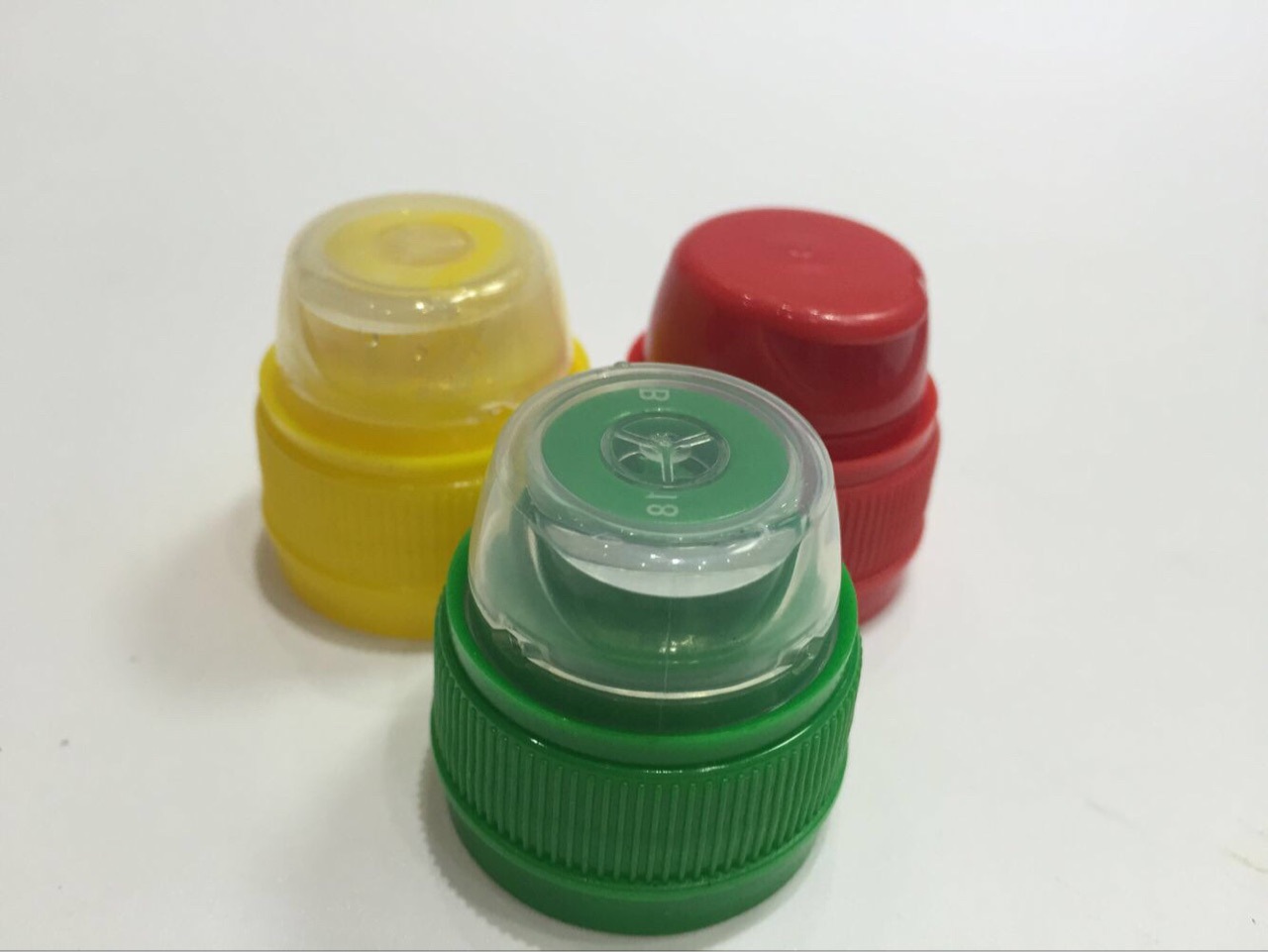 1881运动瓶盖标准28口翻盖塑料瓶盖水盖饮料瓶盖