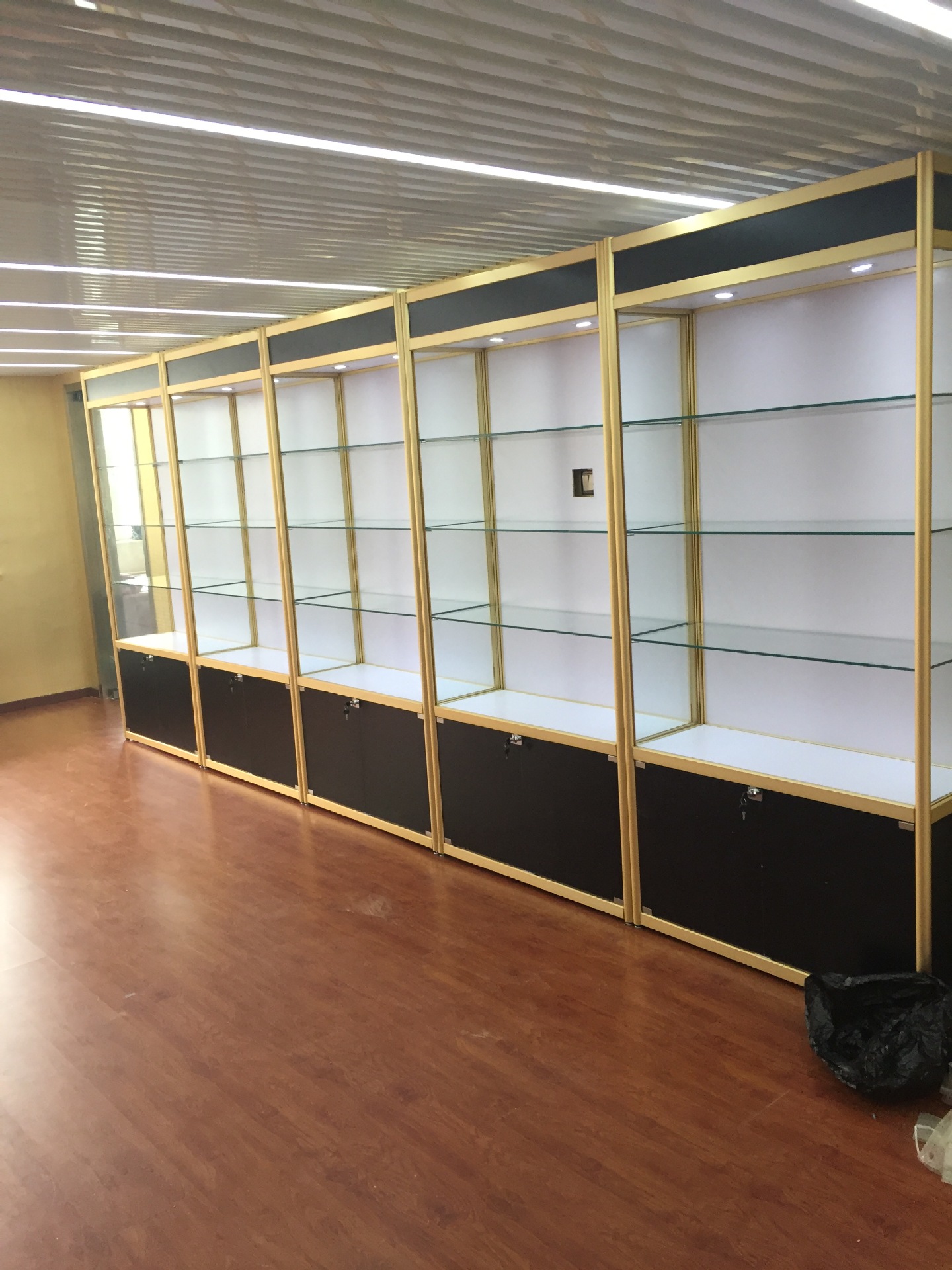 精品展示柜玻璃货架化妆品陈列架展柜汽车模型样品柜手办模型