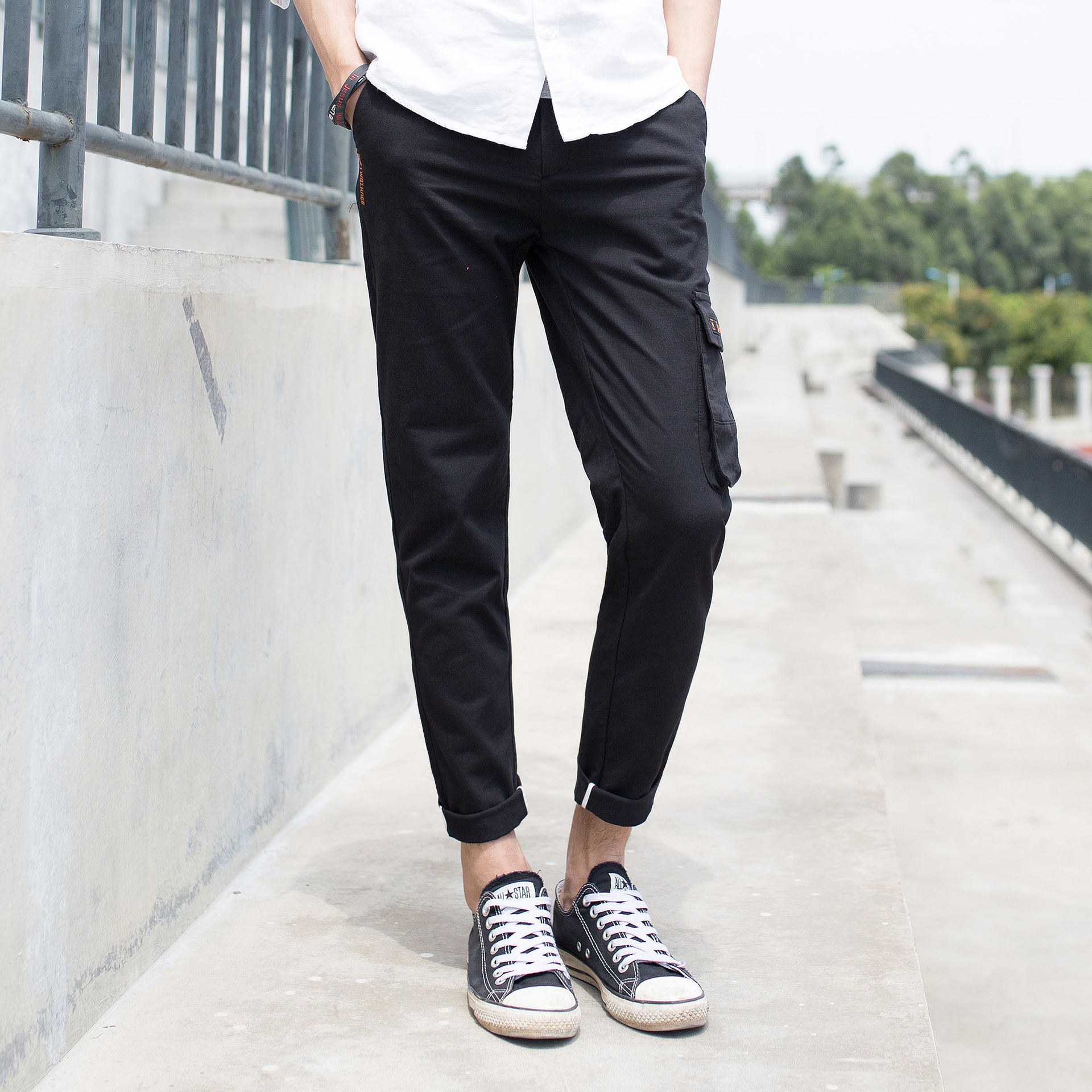 新款男式休闲裤夏季透气薄款男装小脚修身九分裤青年棉麻裤男批.