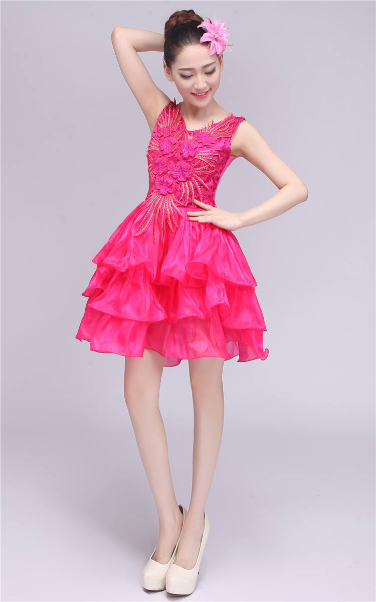 2016新款现代舞蹈服装时尚成人短款蓬蓬裙舞台亮片广场舞演出服女