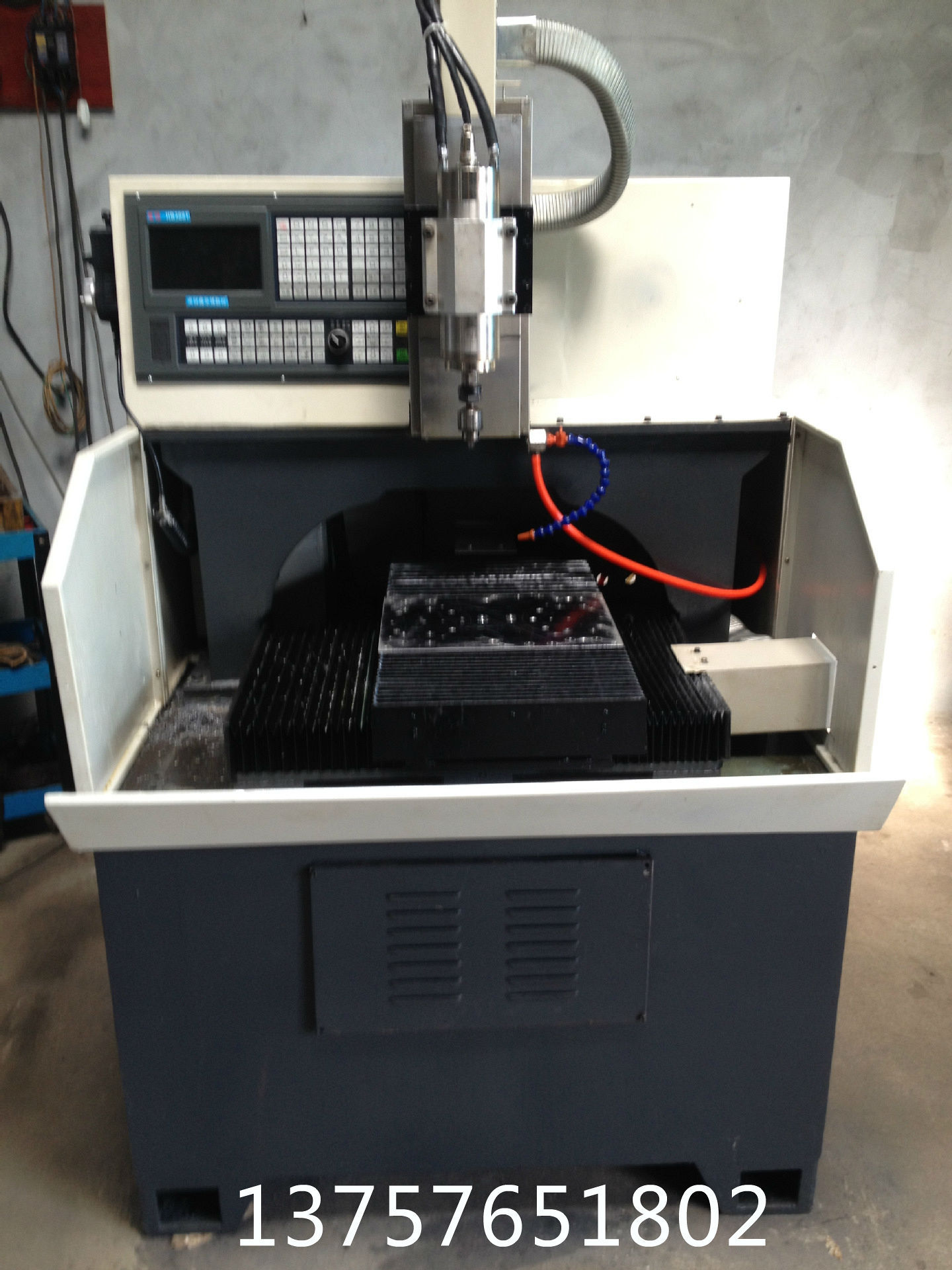 小型高速法兰自动定位数控钻床 龙门平面数控钻床 电路板钻孔机