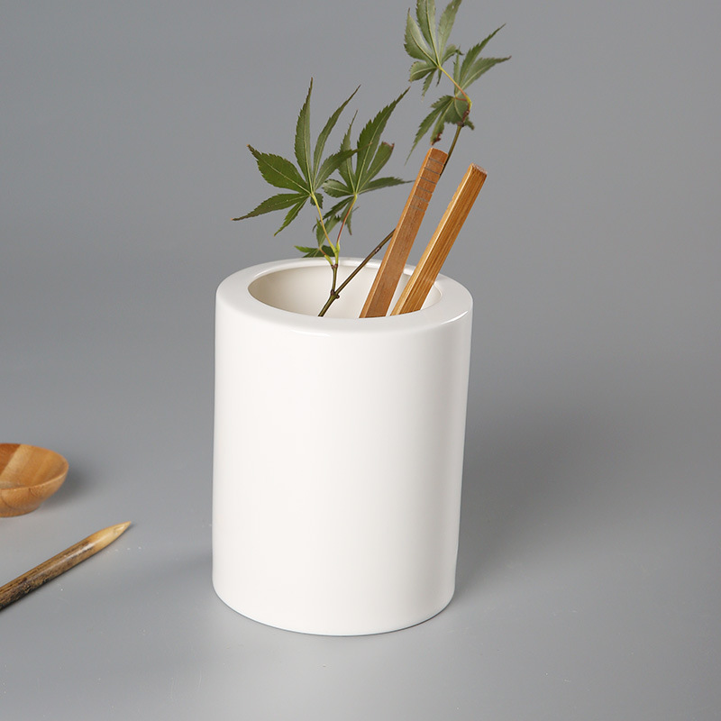 批发景德镇陶瓷器纯白色高档骨瓷笔筒办公学习礼品笔筒定制厂家