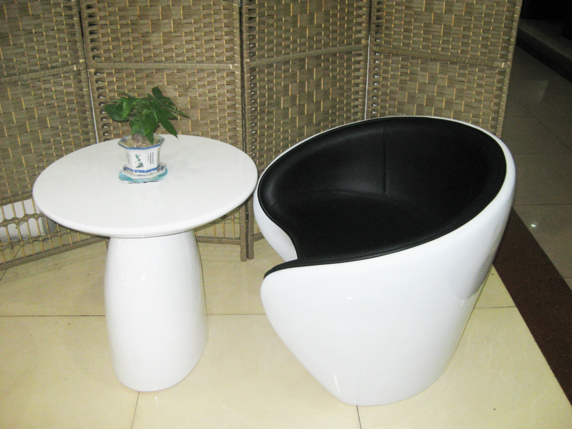 时尚创意玻璃钢烤漆茶几 白色弧形茶桌防水