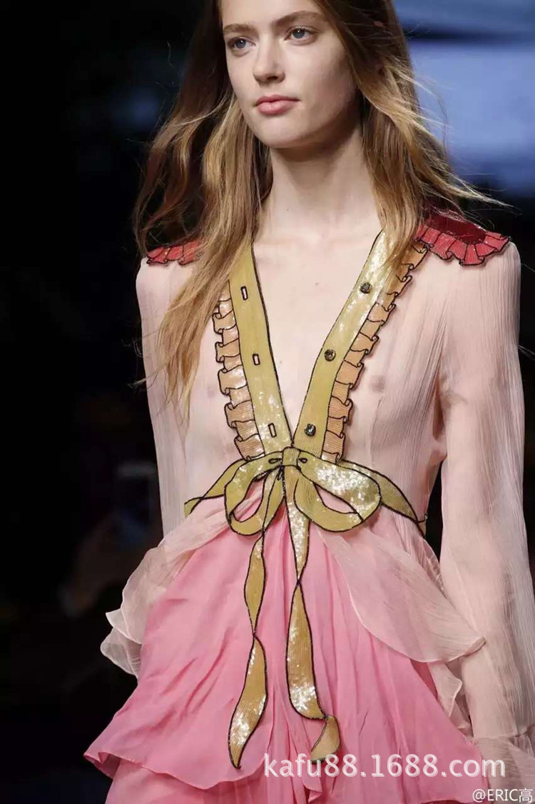 2017春夏新款女装欧美大牌走秀款v领蝴