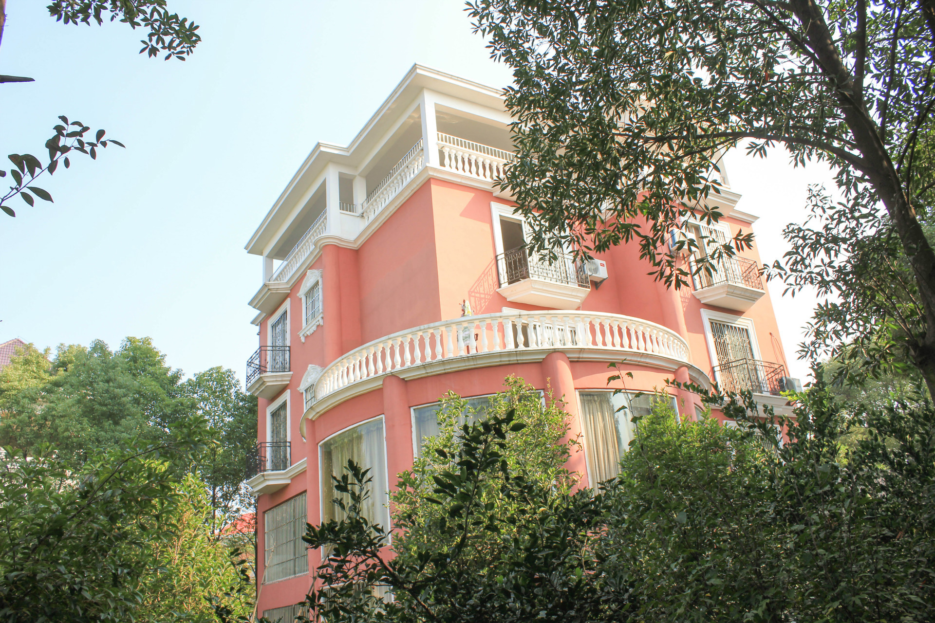 武汉日租别墅聚会,武汉性价比最高最显档次的别墅聚会!