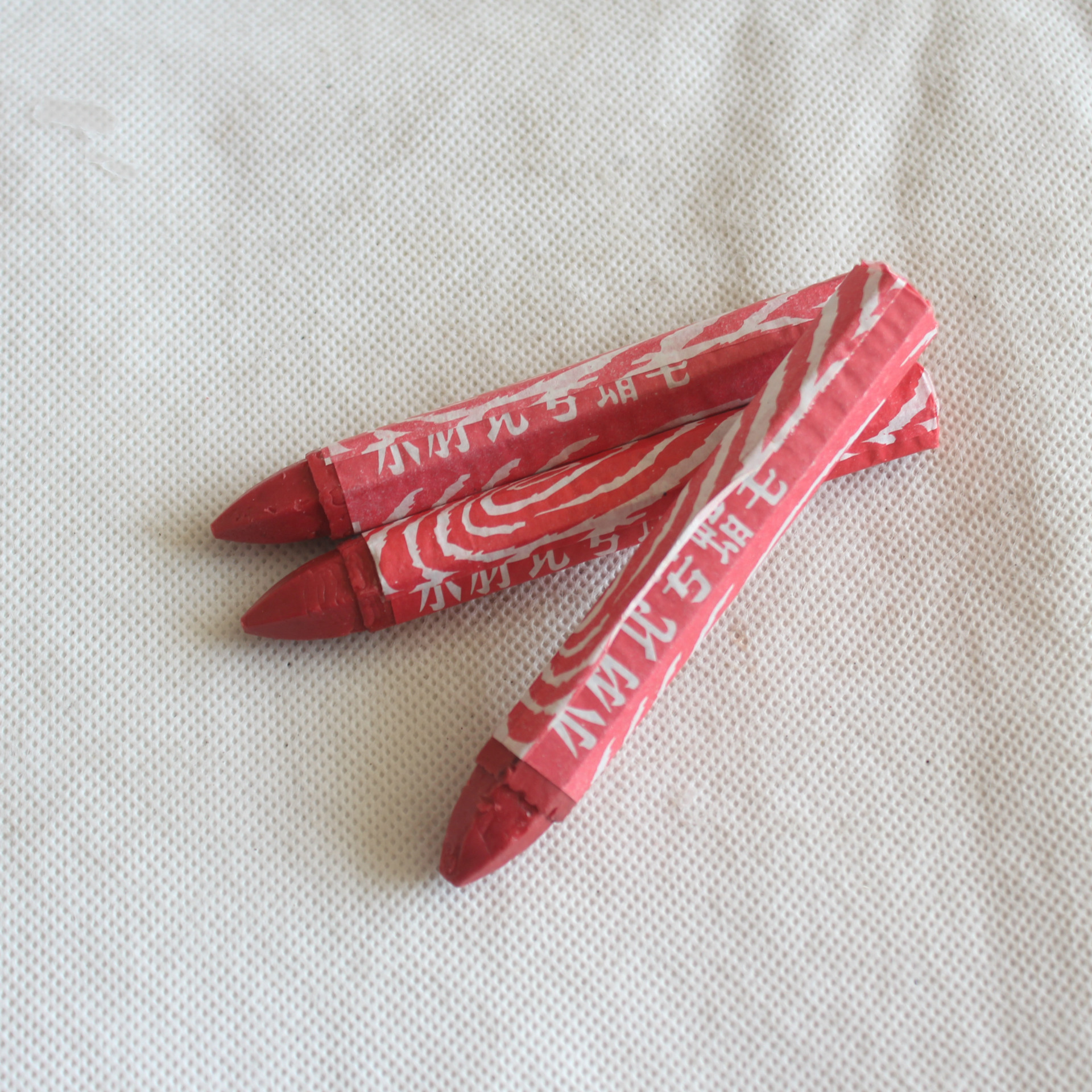 促销特价 马利牌红色木材蜡笔 轮胎标识笔 马利石材专用记号笔