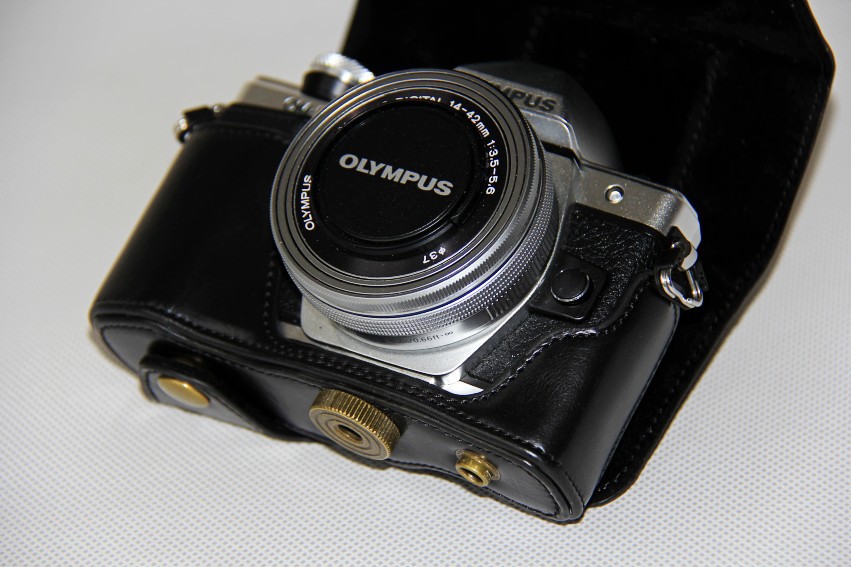 奥林巴斯em10 ii 二代短焦充电版油皮皮套 单反相机保护套 摄影包