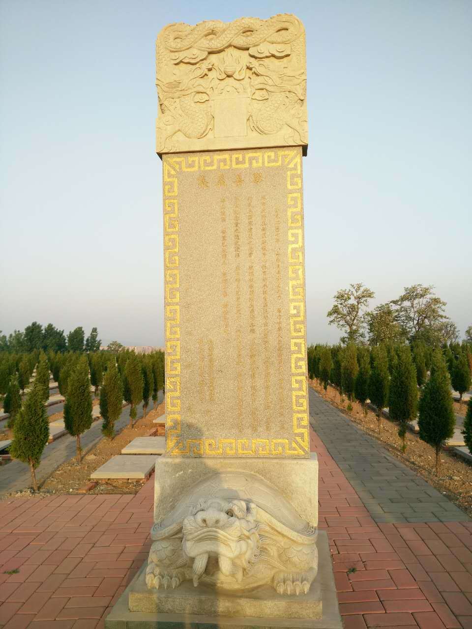 供应高档家族石雕墓碑 纪念碑 整体墓地石雕 厂家定做