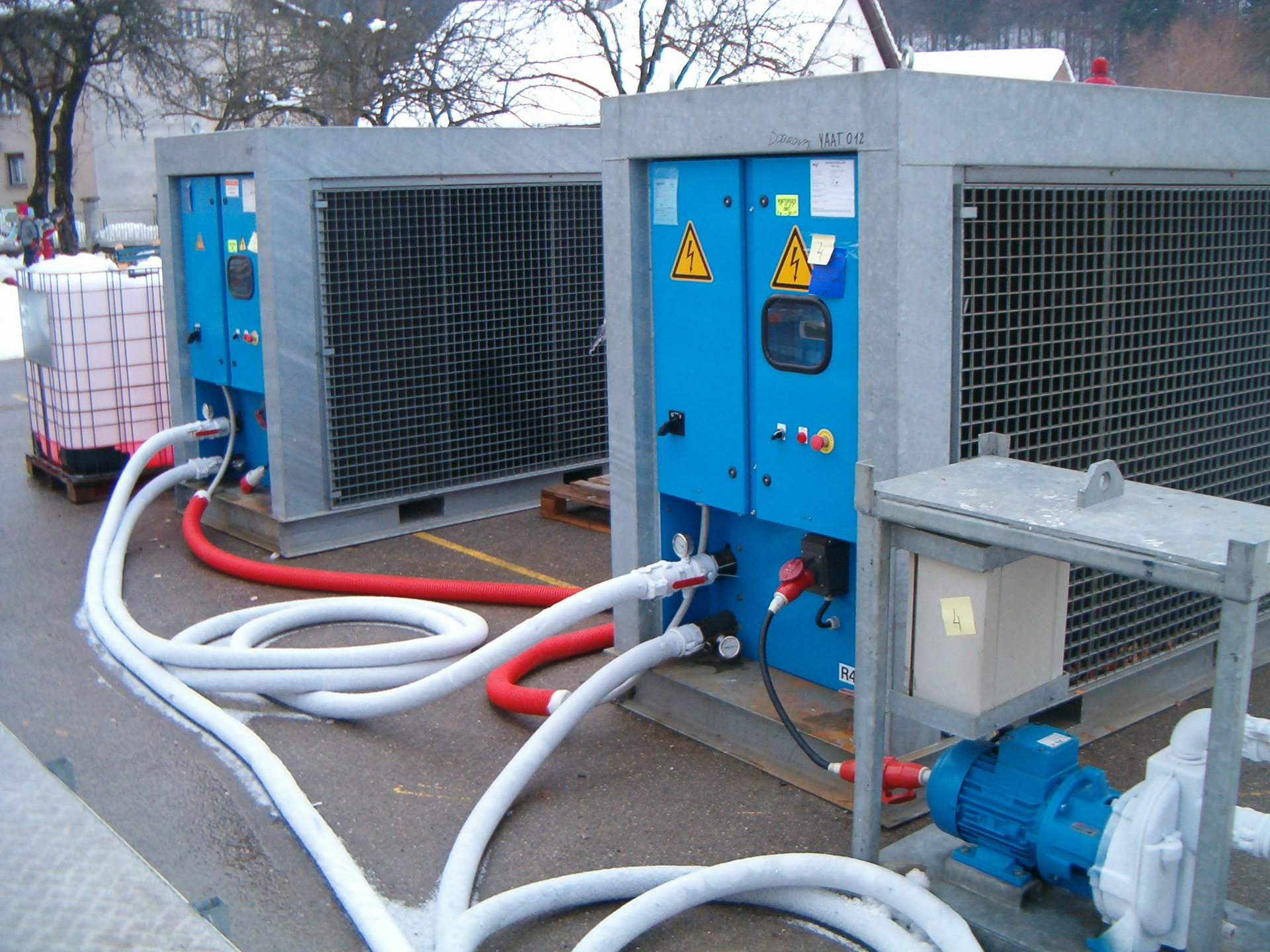 室外真冰滑冰场,移动式真冰滑冰场,可拆卸真冰滑冰场,滑冰场设备租赁