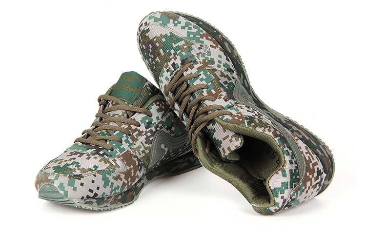 正品热卖透气超轻训练鞋1302林地款迷彩鞋 林地迷彩鞋 跑步鞋