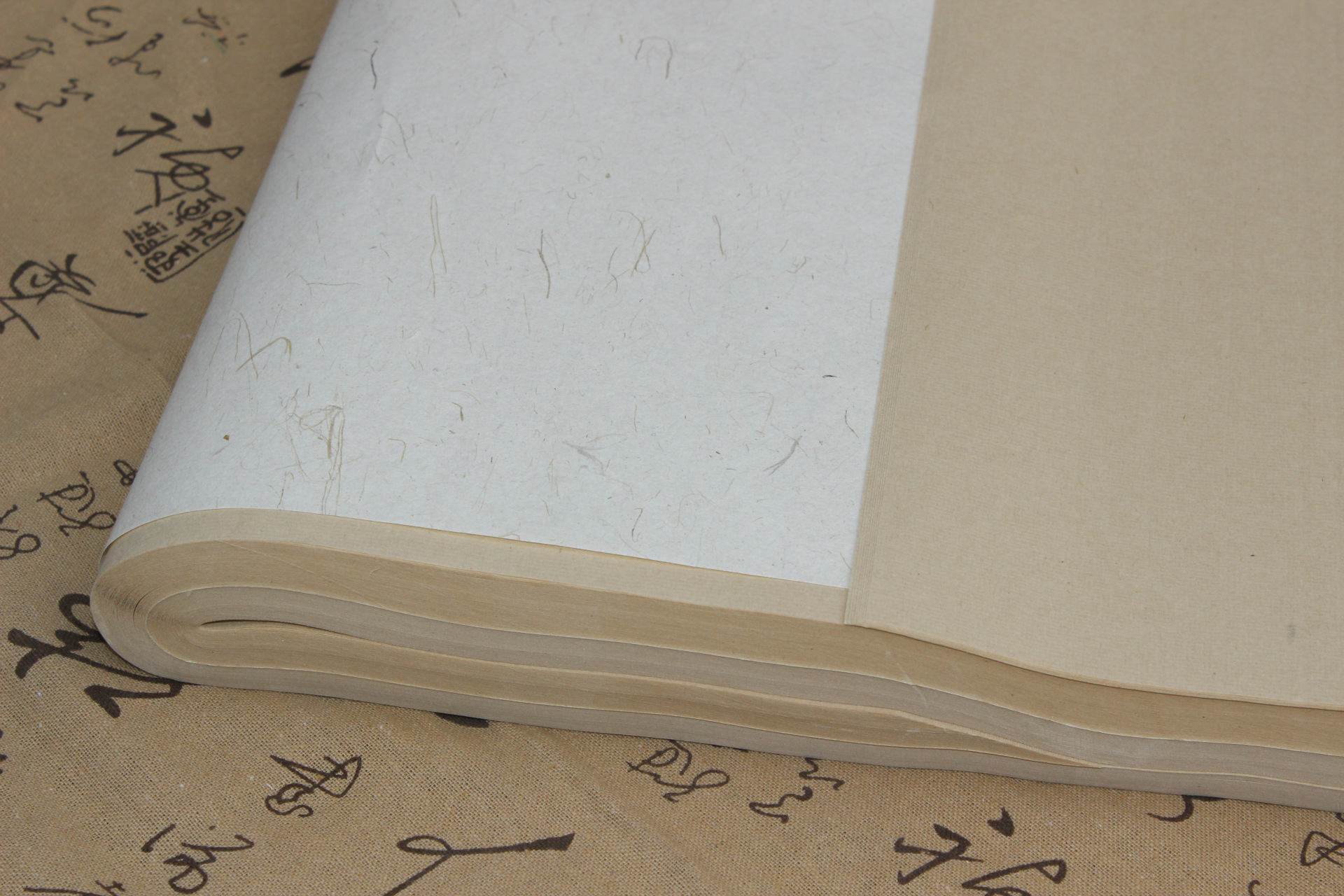 四尺净皮仿古生宣纸 68*138cm 毛笔书法国画用厂家直销