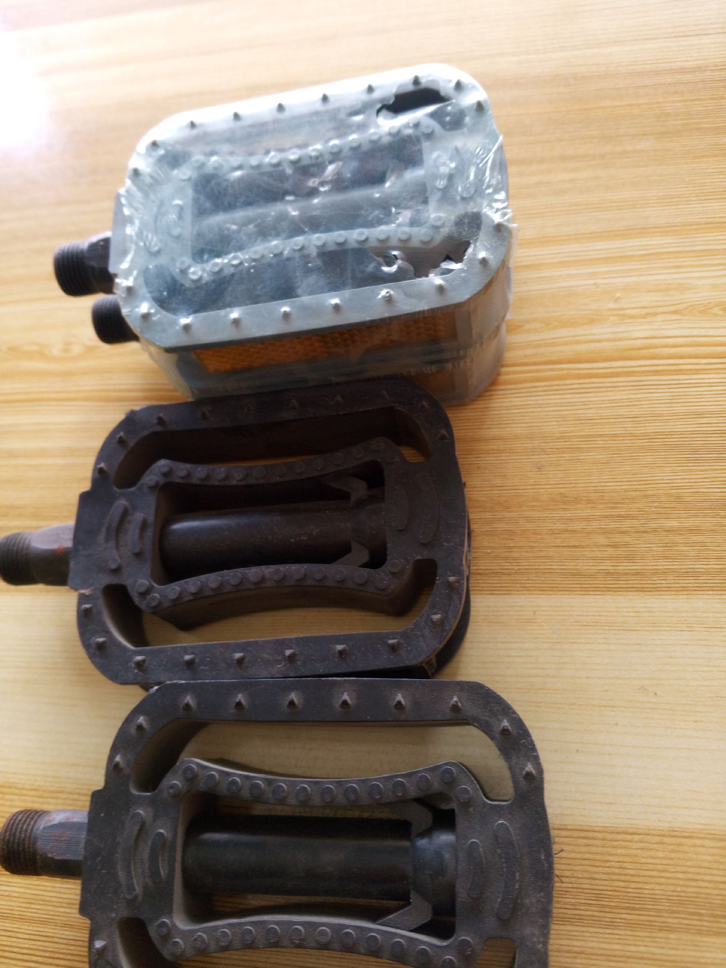 大量批发自行车脚蹬电动车脚蹬英制公制有现货捷26车脚踏