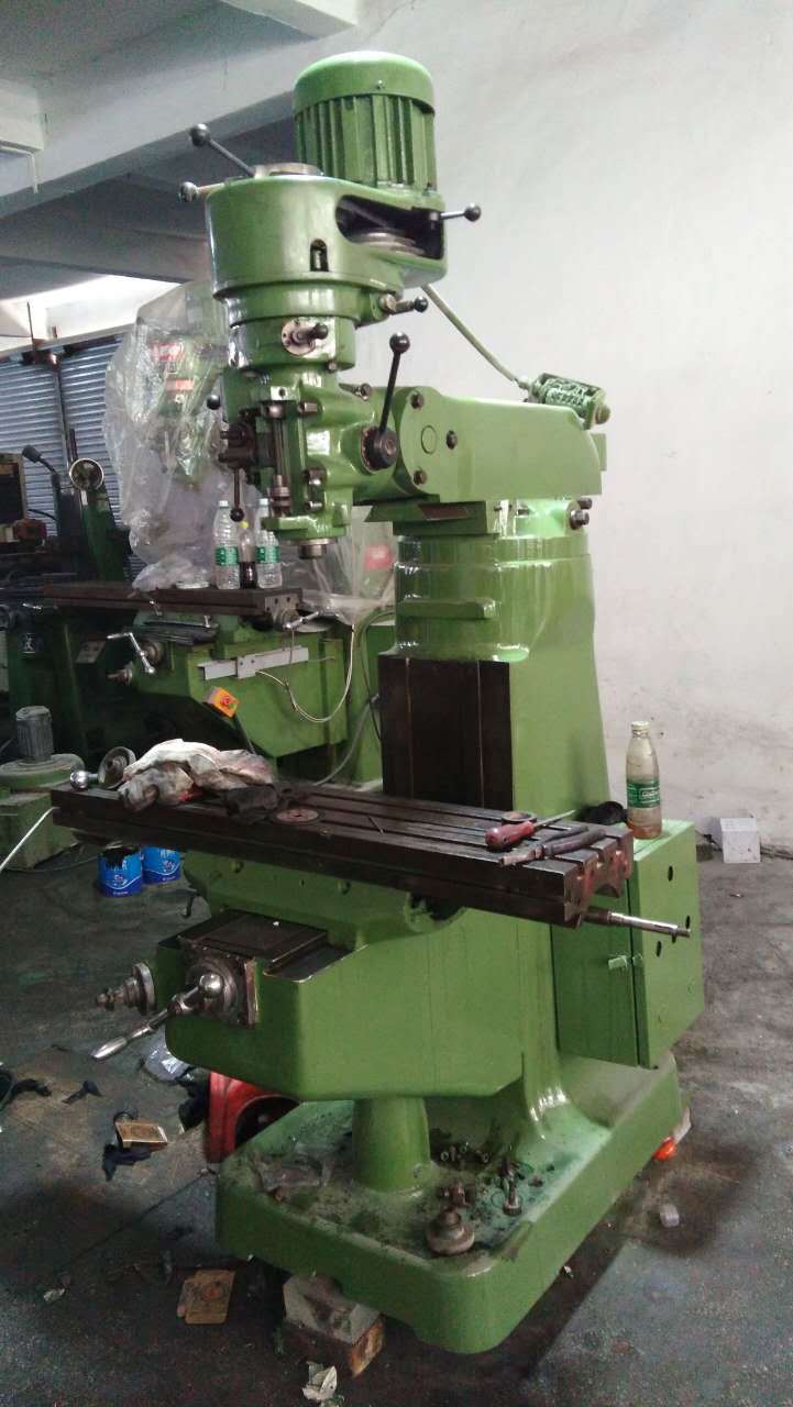 便宜处理炮塔铣床西班牙