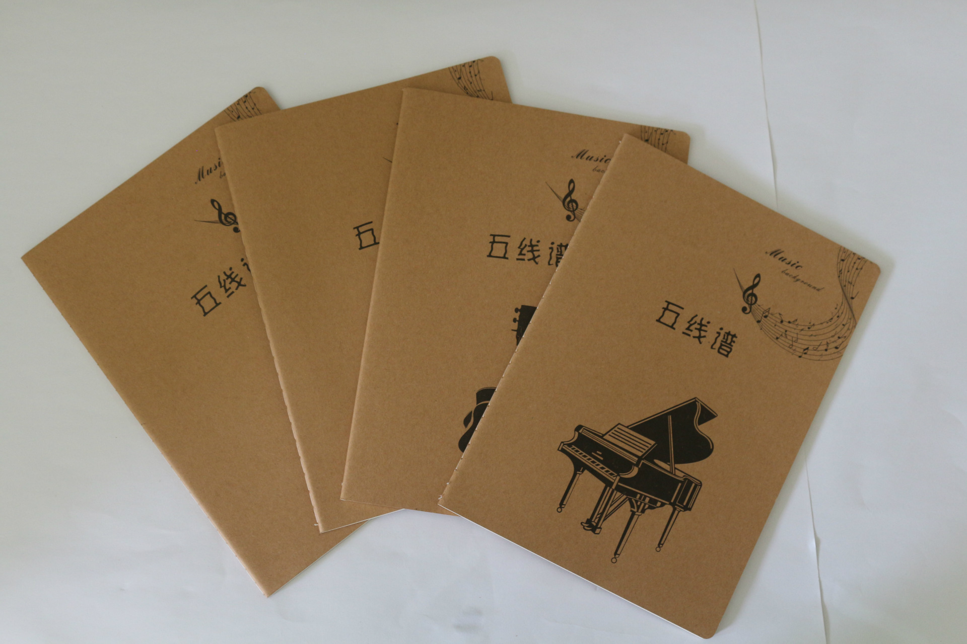 高档牛皮纸车线五线谱本 16开加厚音乐音符课堂乐谱笔记本