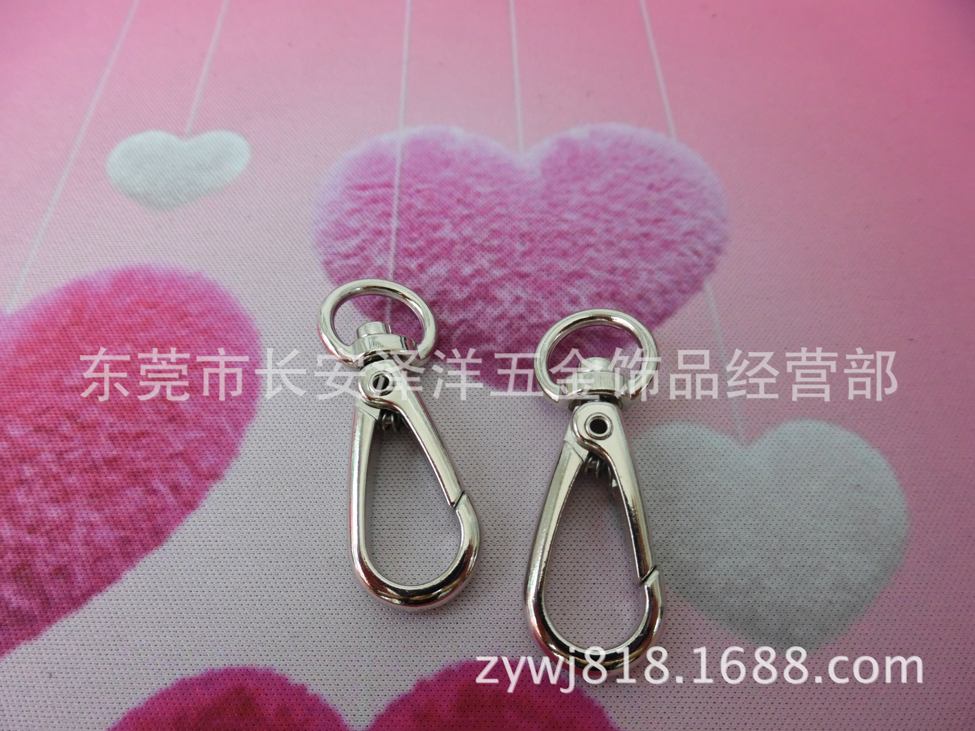 Manufacturers Wholesale a Large Number of Snap Hook Luggage Buckle Key Chains with Reliable Quality and Fast Shipment