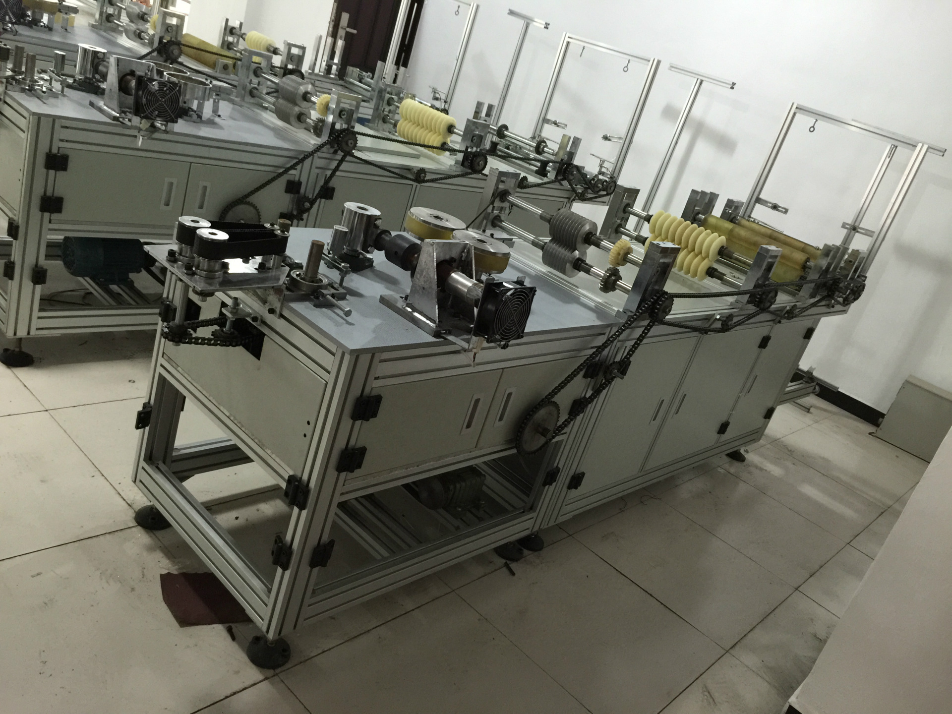 厂家直供条形帽 浴帽制帽机