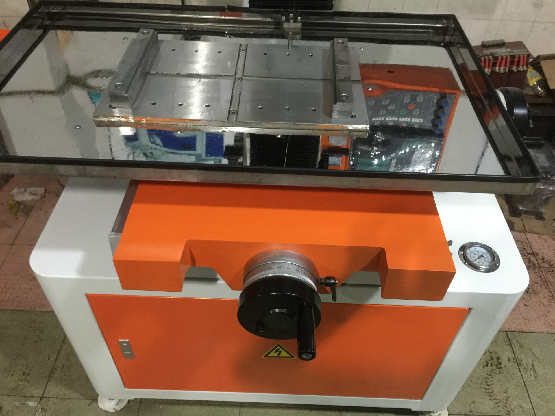 细孔放电机,打孔机,穿孔机,高速穿孔机,精密小孔机