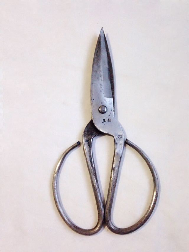 家用铁剪手工锻打夹钢抛光家用剪中号三锋牌铁打老式剪
