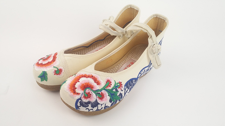 16年新品 牡丹老北京绣花布鞋 婚鞋民族