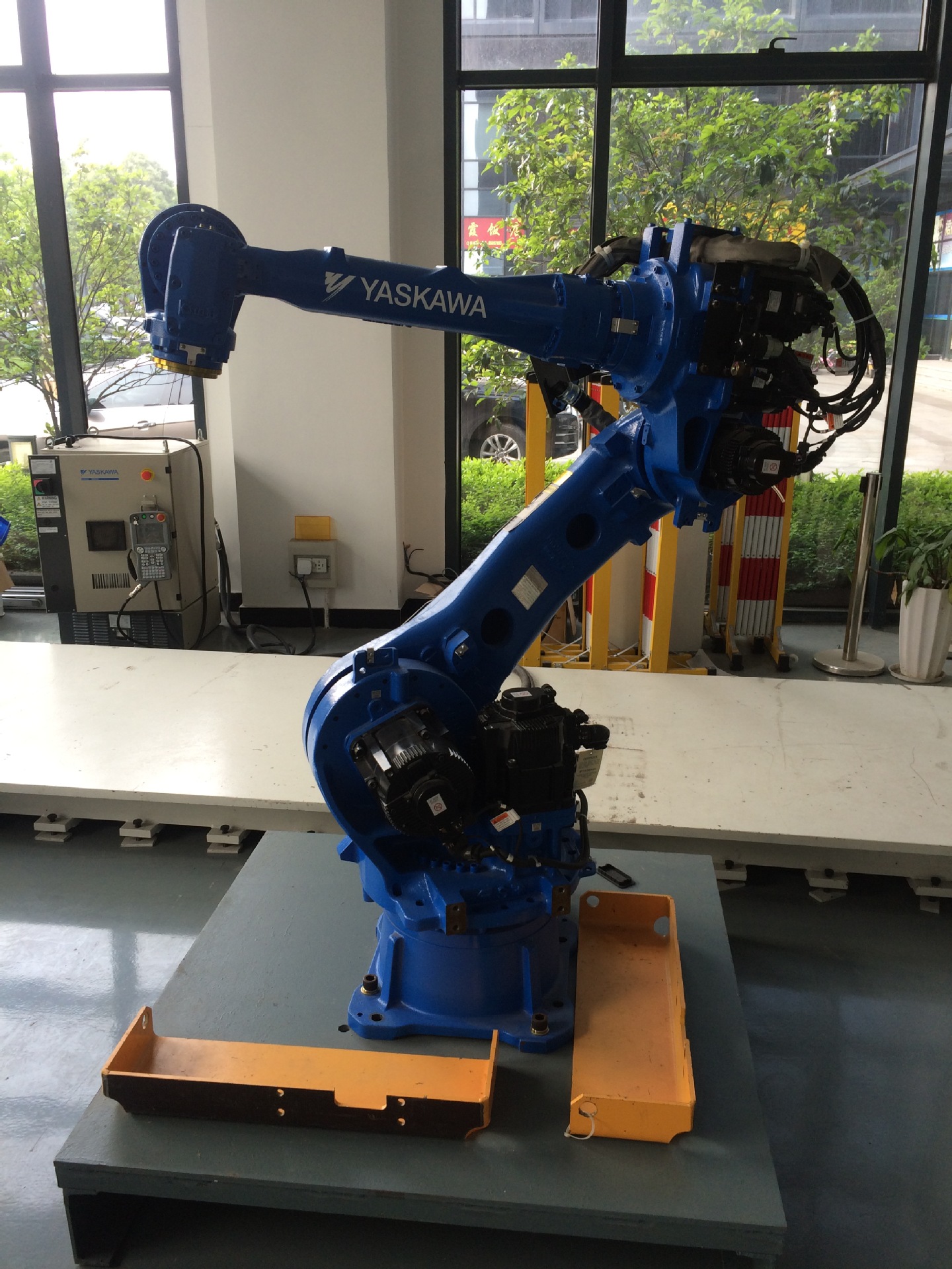 搬运码垛机器人 六轴多功能机器人 码垛机械手 工业机械手臂
