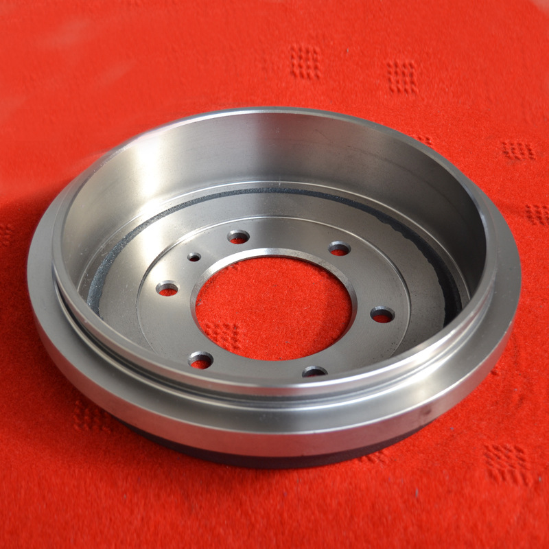 批量供应优质刹车鼓 制动鼓 汽车五十铃系刹车鼓 耐磨刹车鼓 通用