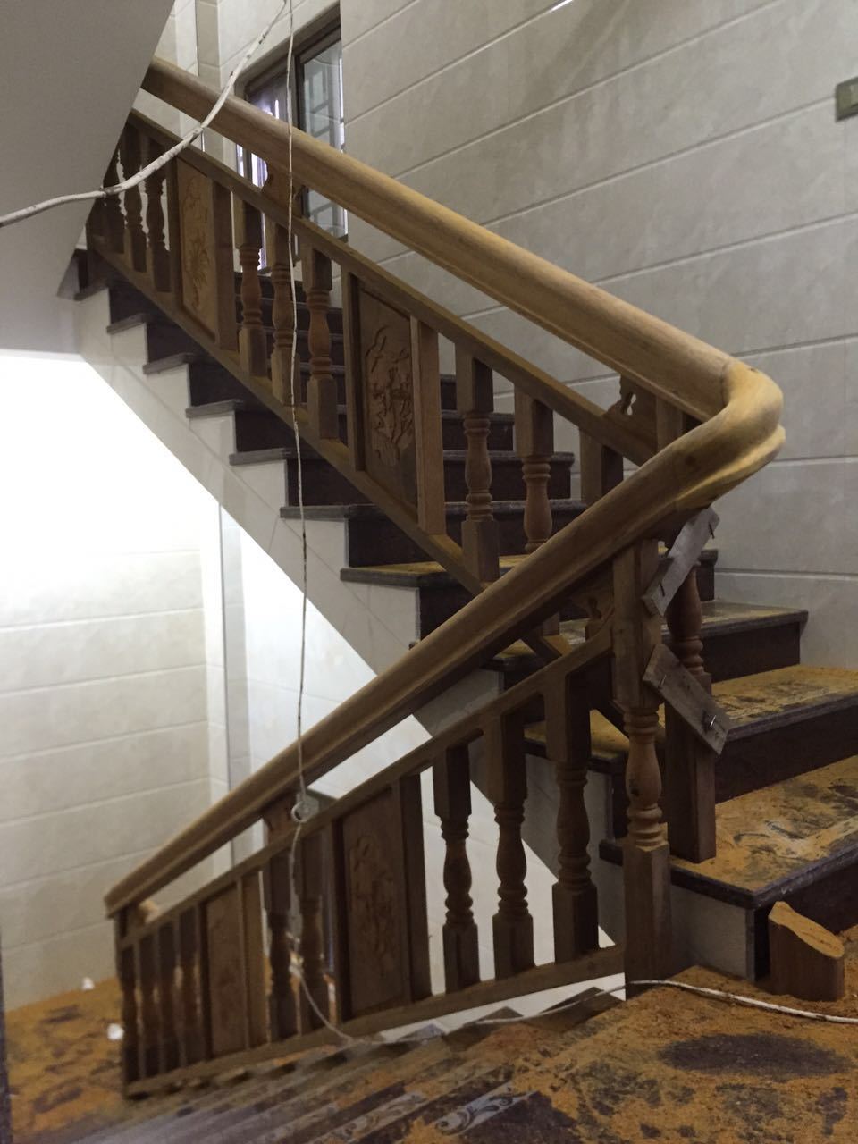 印尼菠萝格实木楼梯扶手复式护栏红木楼梯扶手