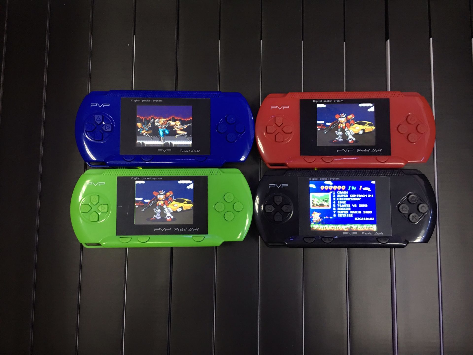 厂家直销fc红白掌机2.6寸pvp3000插卡游戏机经典8位掌上sup游戏机