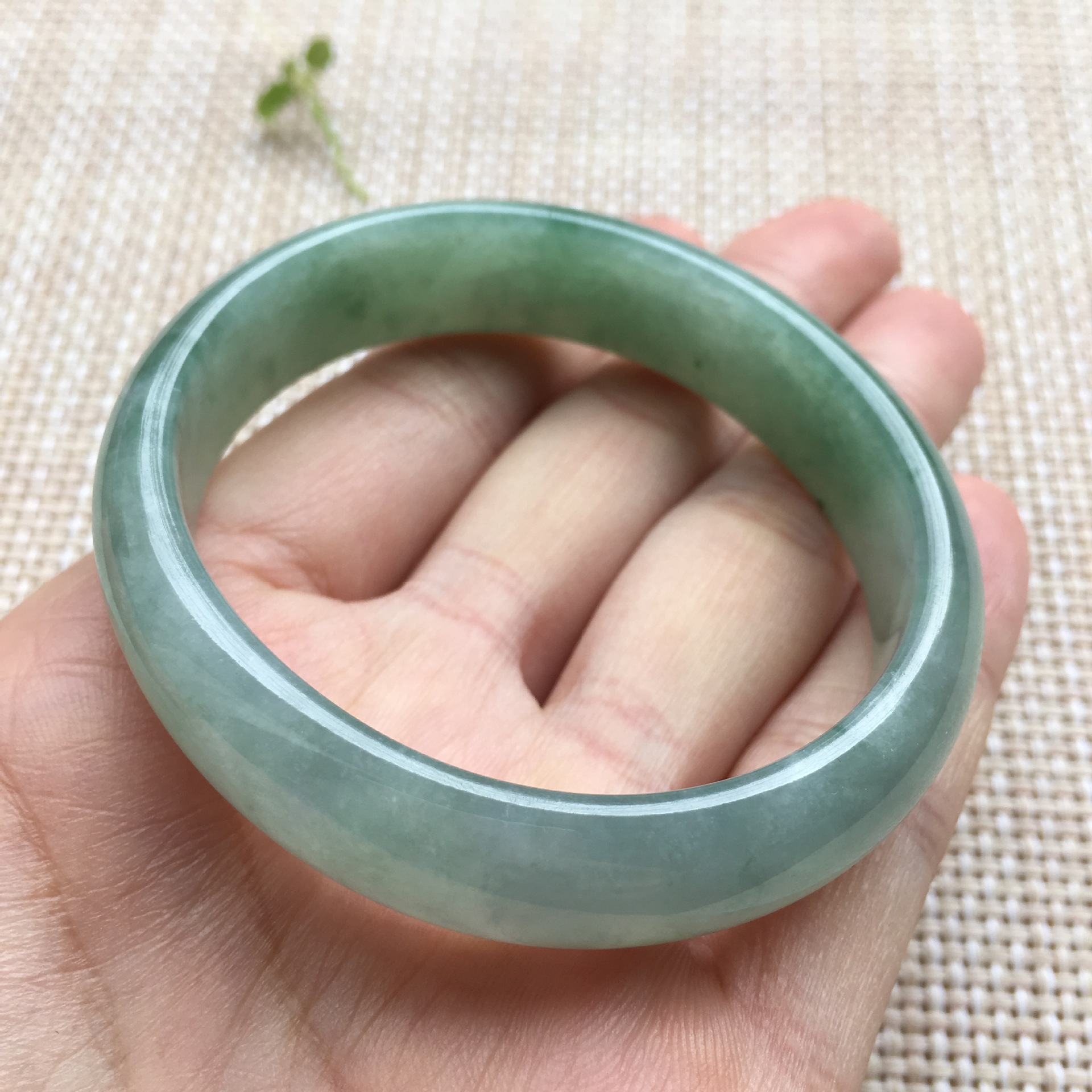 玉器 缅甸翡翠飘花手镯油青翡翠贵妃镯女款复古玉饰品手环