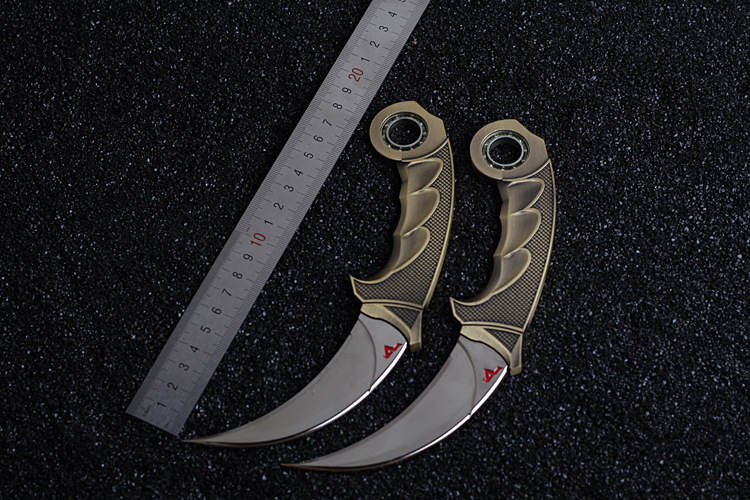 cf穿越武器 20厘米鹰爪匕首 未开刃 对装穿越兵器模型周边