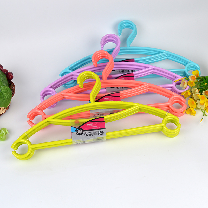 布艺彩色衣架挂衣架 pp塑料西装内衣衣架 旅行儿童塑料衣架子厂家