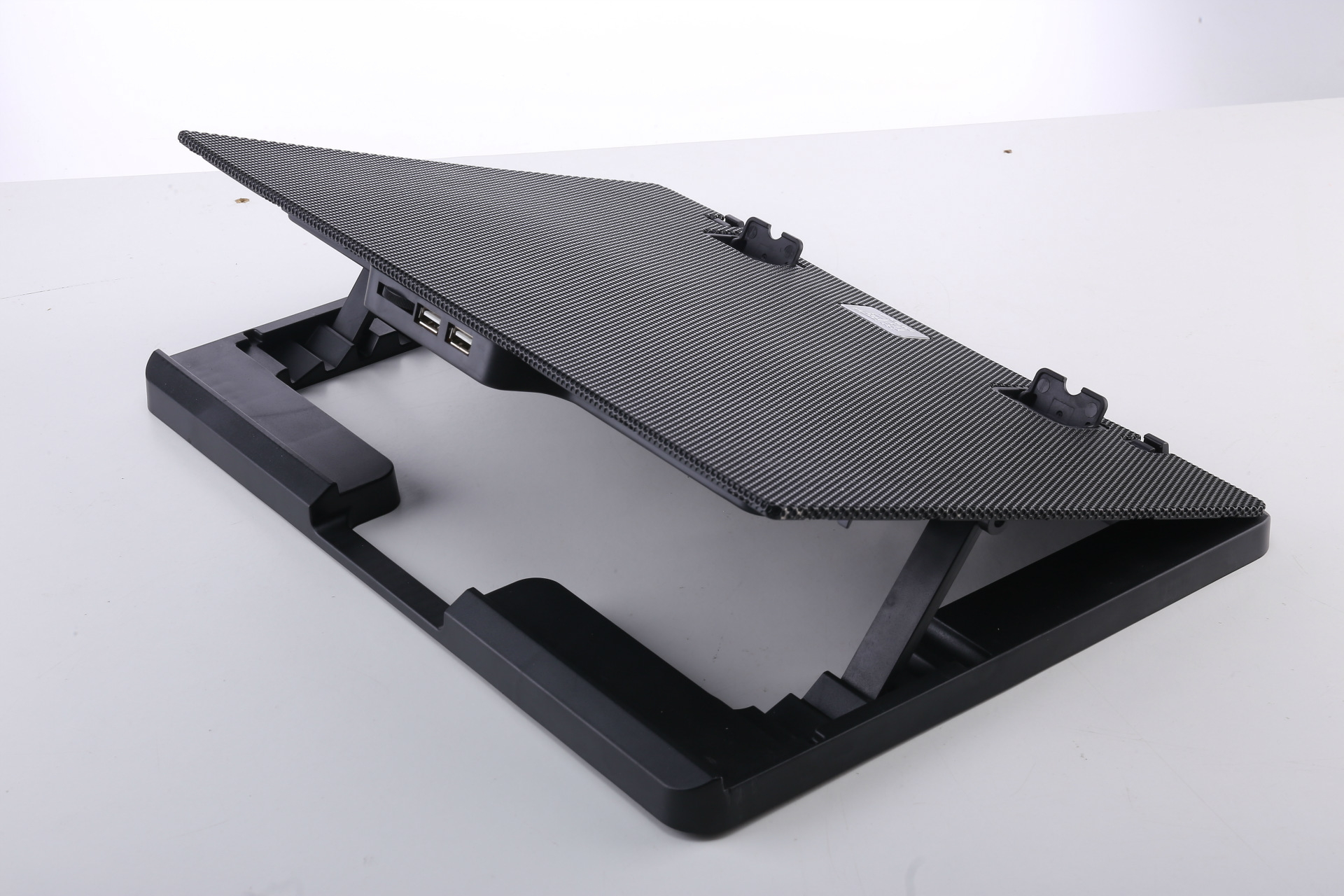 批发诺西h2 笔记本手提电脑散热器 垫 底座 15.4 17寸 四风扇静音